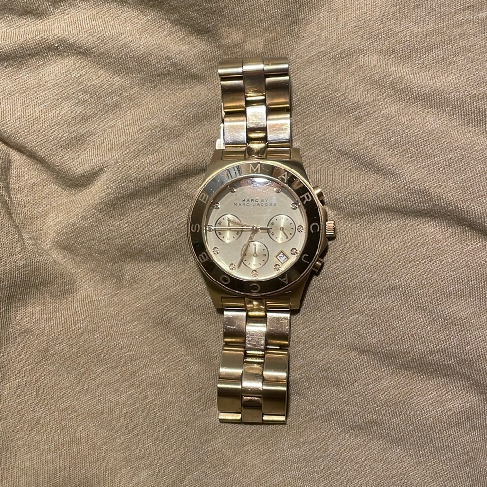 gold marc jacobs watch